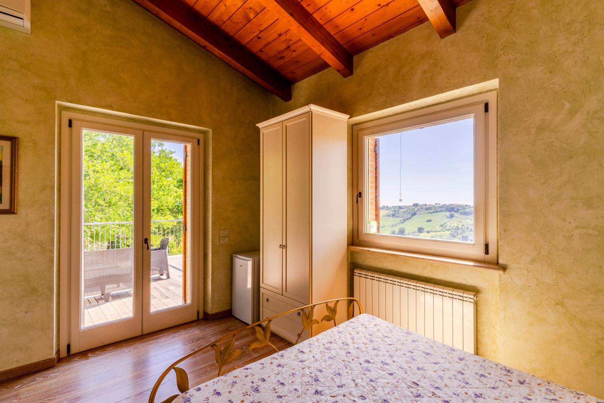 Casa Jo - Country Home With Sea View And 3 Private Ensuite Rooms Lapedona Exterior foto