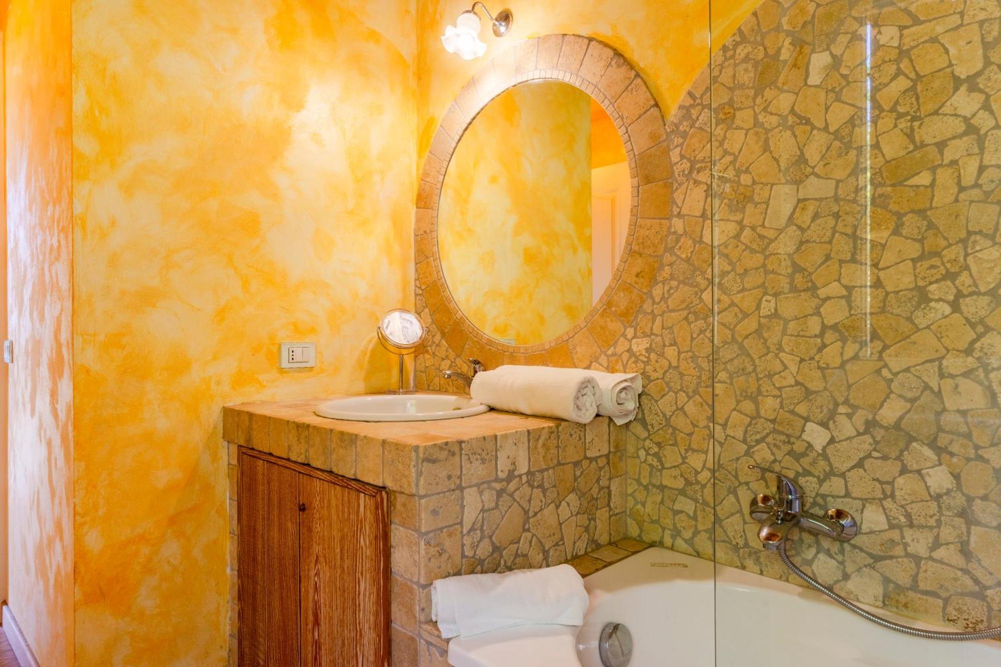 Casa Jo - Country Home With Sea View And 3 Private Ensuite Rooms Lapedona Exterior foto