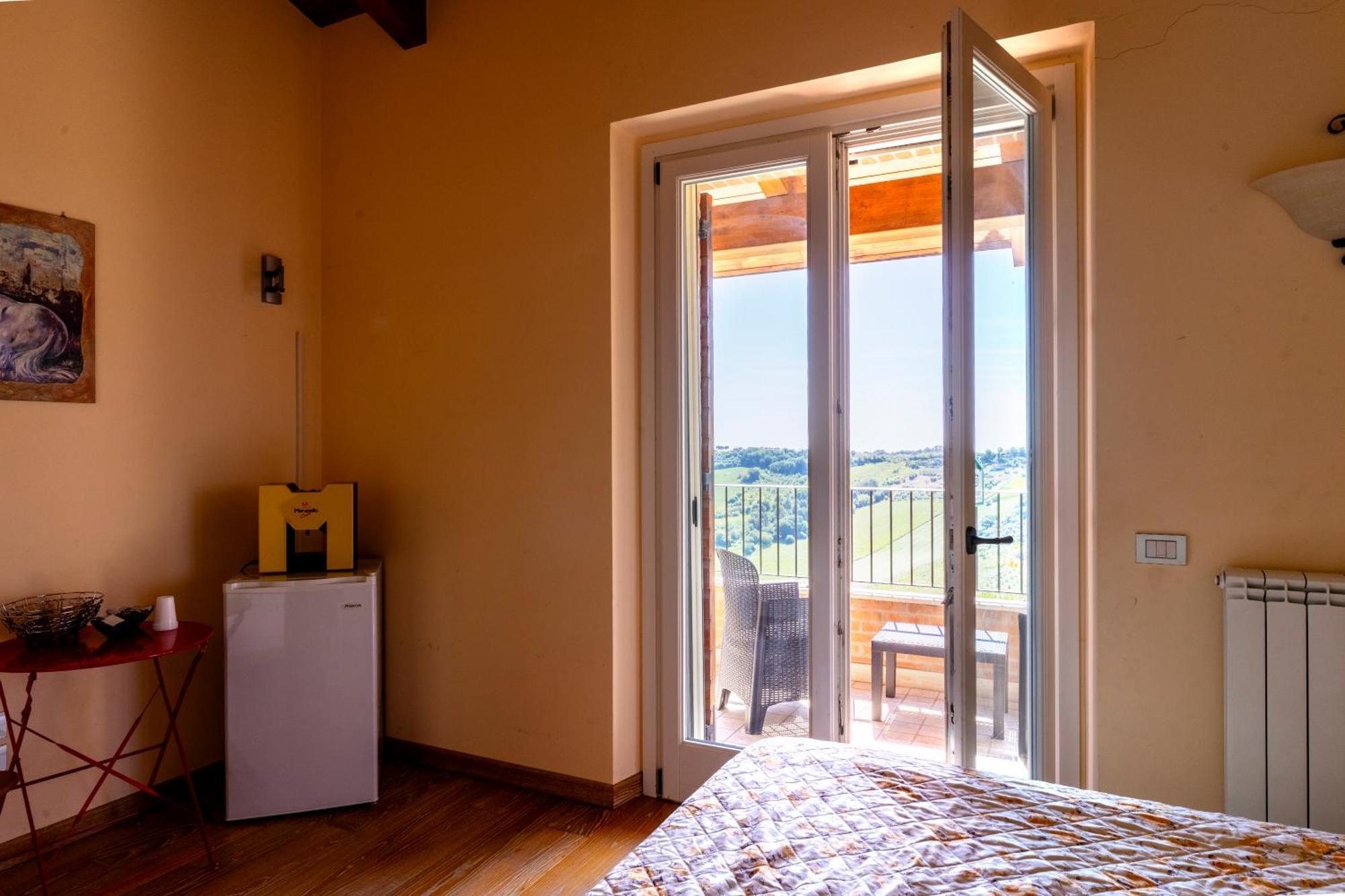 Casa Jo - Country Home With Sea View And 3 Private Ensuite Rooms Lapedona Exterior foto